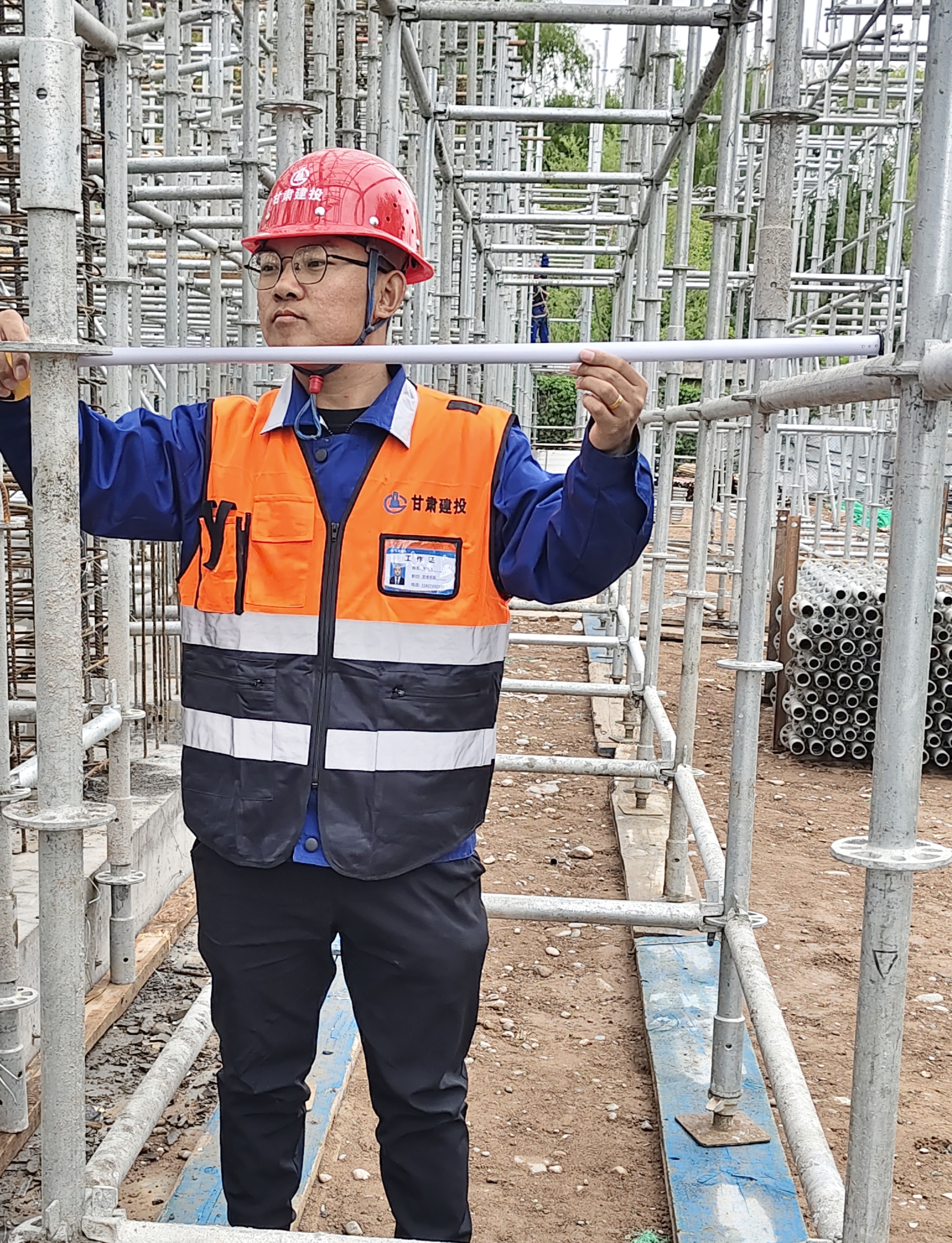 【第十工程公司报道】坚守安全一线 践行岗位担当—记第十工程公司“十佳岗位明星”安全员 车旭飞